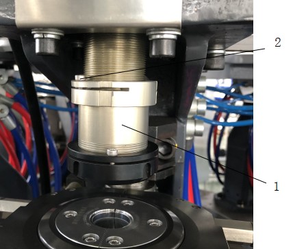 Blowing nozzle assembly